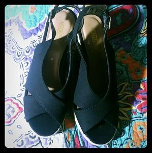 Cute Seychelles black wedge sandals 7m